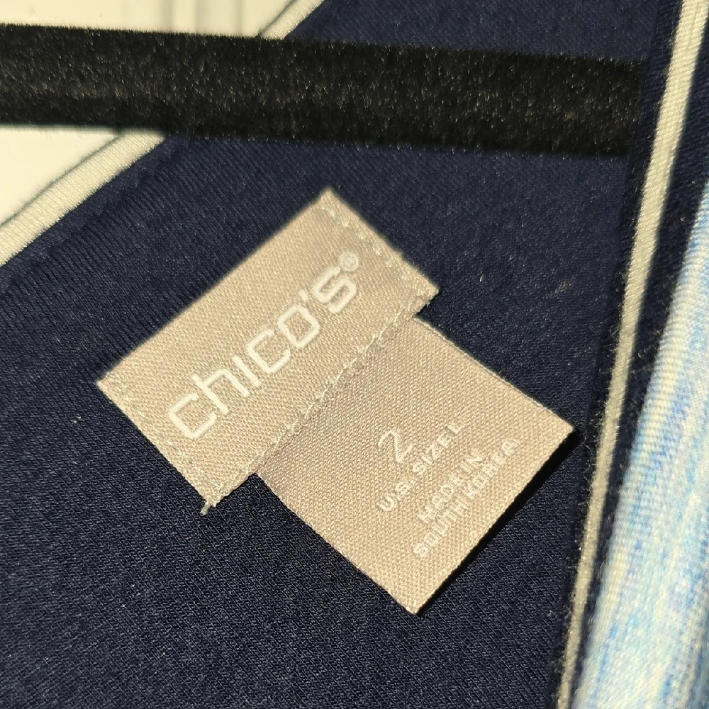 Chicos Navy & Light Blue Super Soft Top - Picture 15 of 16